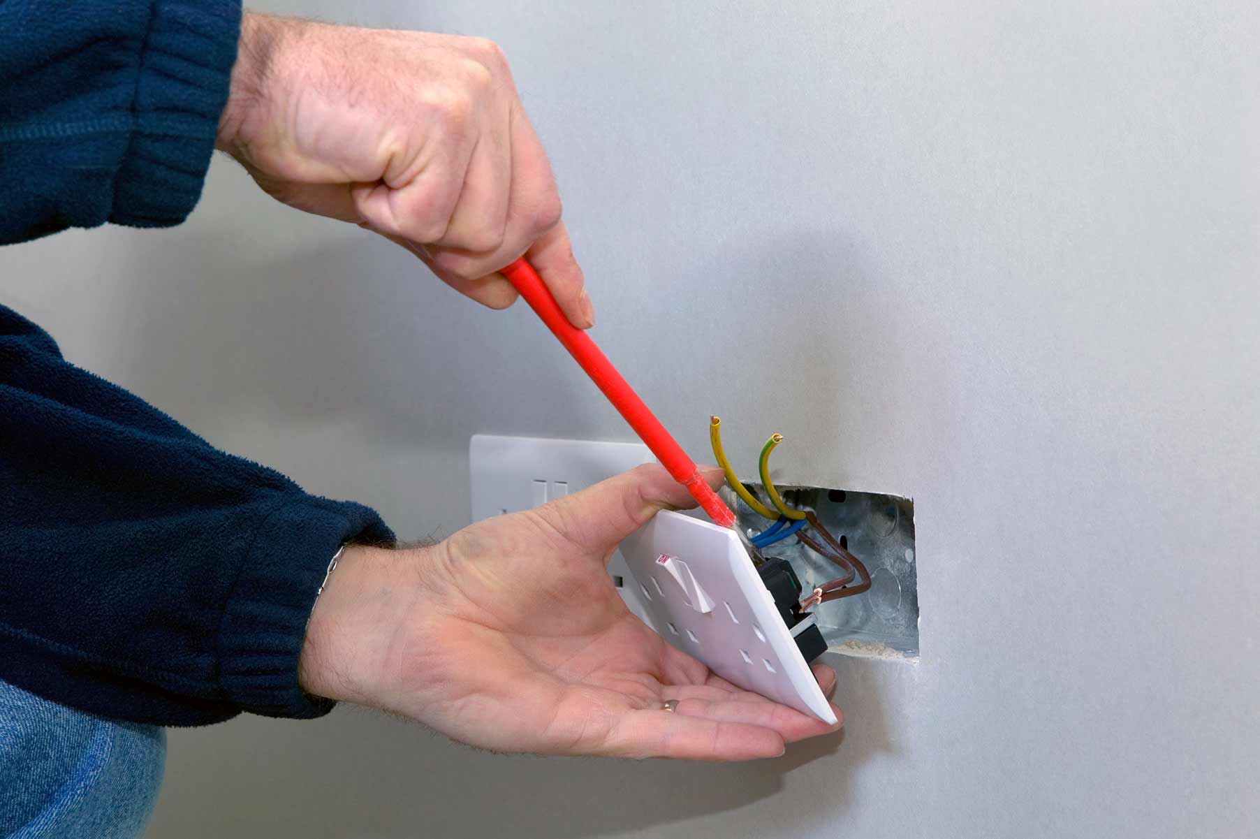 Our electricians can install plug sockets for domestic and commercial proeprties in Hexham and the local area. 